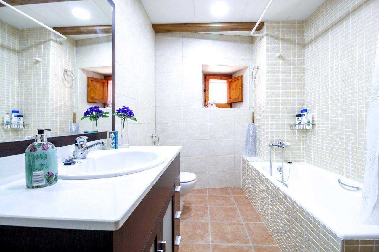 Sistach Rentals Casa Colomers Extérieur photo